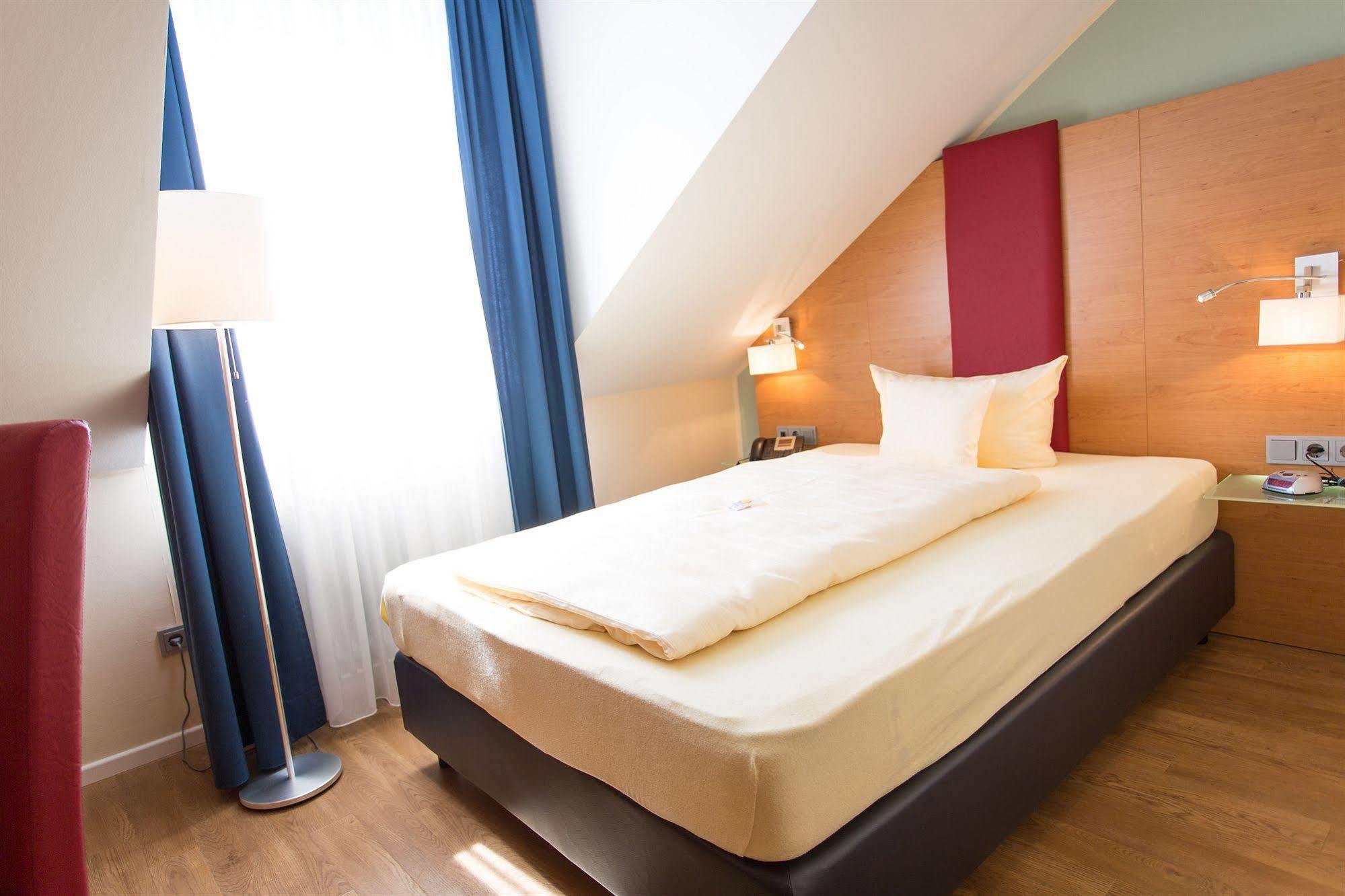 Hotel National Duesseldorf Ngoại thất bức ảnh